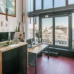 Staycity Centre Hotel