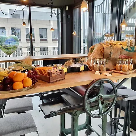 Staycity Centre Hotel 4*