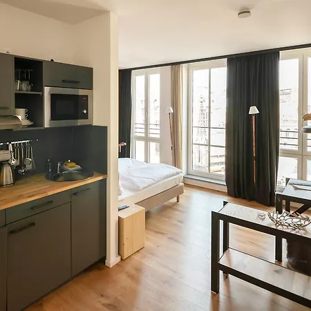 Staycity Centre Aparthotel 5*