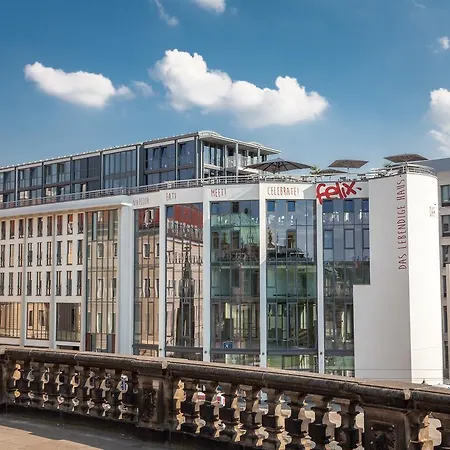 Staycity Centre Hotel